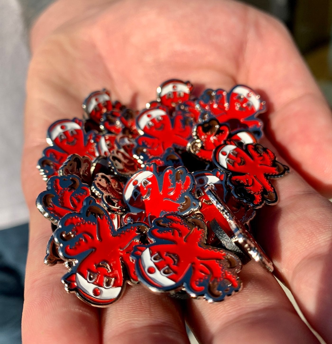 Red Octo Pin Q6